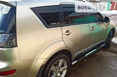 Внедорожник / Кроссовер Mitsubishi Outlander 2007 в 