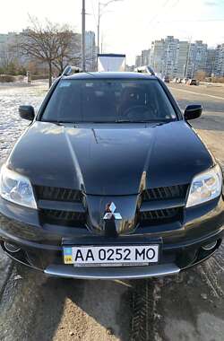 Внедорожник / Кроссовер Mitsubishi Outlander 2008 в Киеве