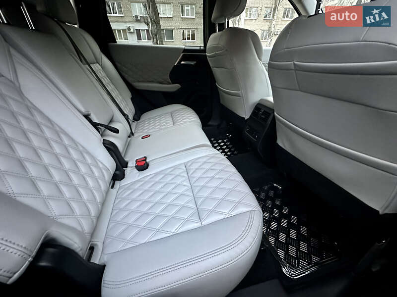 Внедорожник / Кроссовер Mitsubishi Outlander 2021 в Запорожье