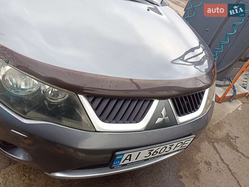 Позашляховик / Кросовер Mitsubishi Outlander 2008 в Переяславі