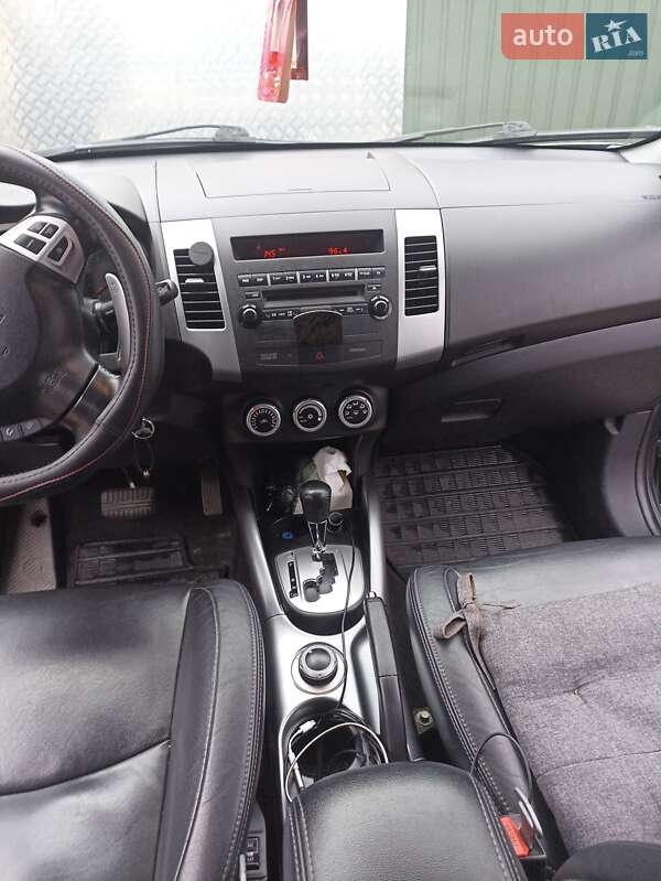 Позашляховик / Кросовер Mitsubishi Outlander 2008 в Переяславі