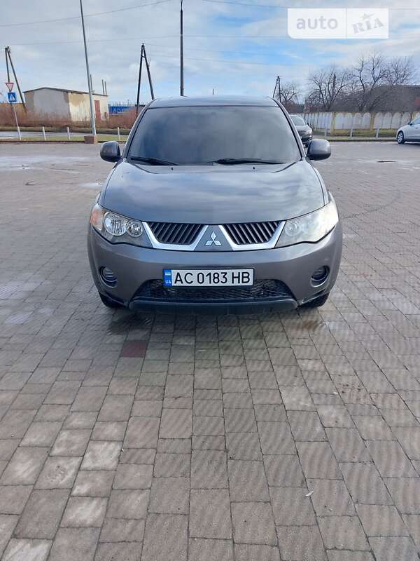 Внедорожник / Кроссовер Mitsubishi Outlander 2007 в Владимир-Волынском