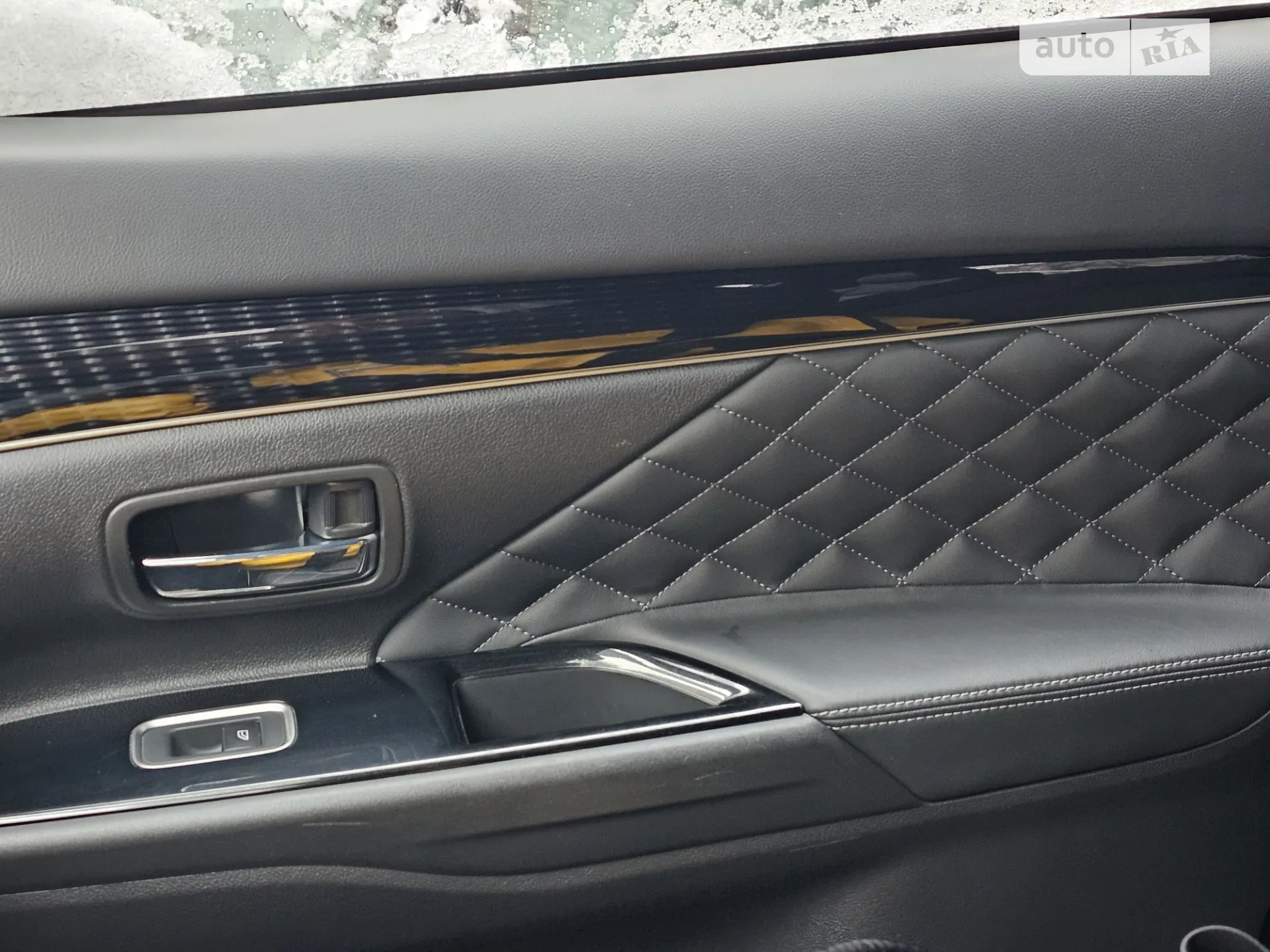 2018 Mitsubishi Outlander - мініатюра 36