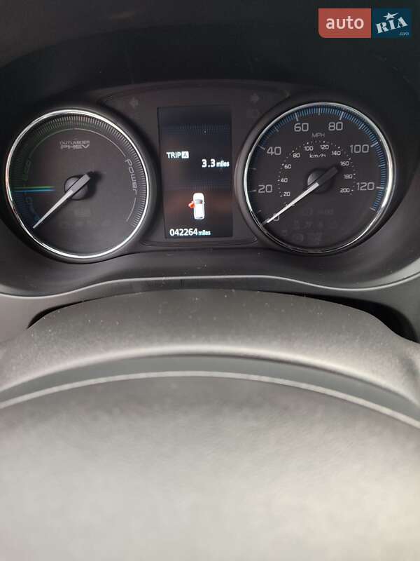 Позашляховик / Кросовер Mitsubishi Outlander 2019 в Івано-Франківську