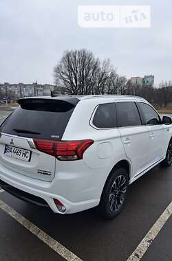 Позашляховик / Кросовер Mitsubishi Outlander 2018 в Кропивницькому