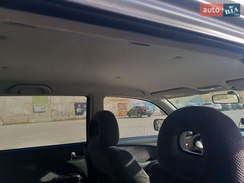 Внедорожник / Кроссовер Mitsubishi Outlander 2003 в Теребовле