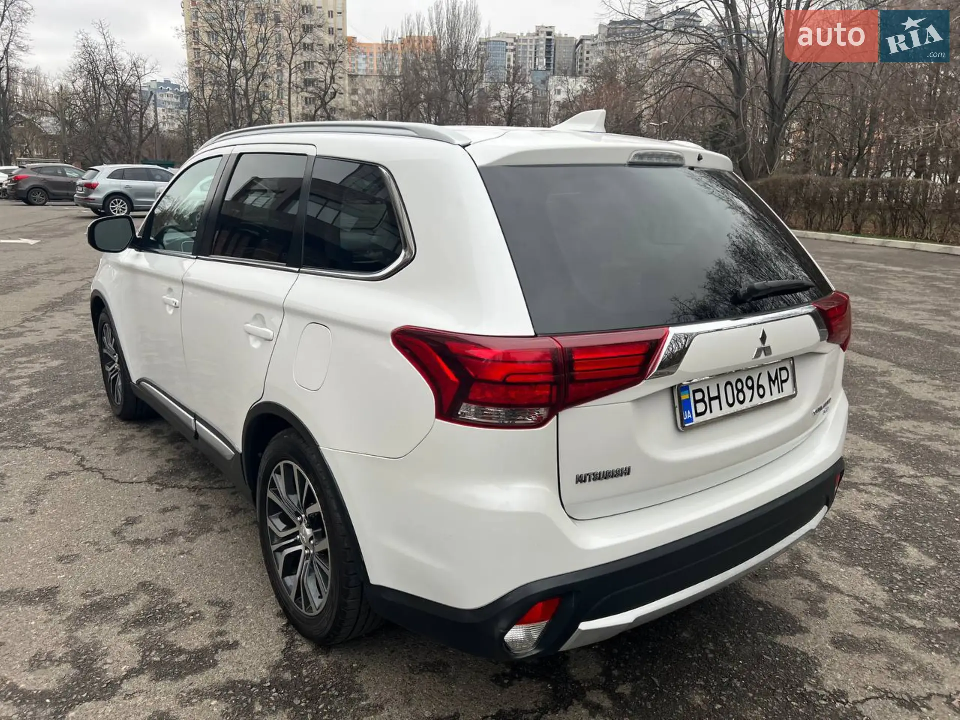 2016 Mitsubishi Outlander - мініатюра 8