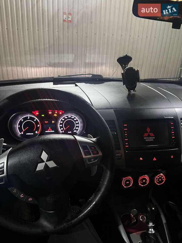 Позашляховик / Кросовер Mitsubishi Outlander 2010 в Одесі фото 13 Позашляховик / Кросовер Mitsubishi Outlander 2010 в Одесі