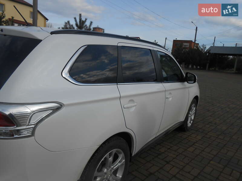 Позашляховик / Кросовер Mitsubishi Outlander 2012 в Самборі фото 4 Позашляховик / Кросовер Mitsubishi Outlander 2012 в Самборі