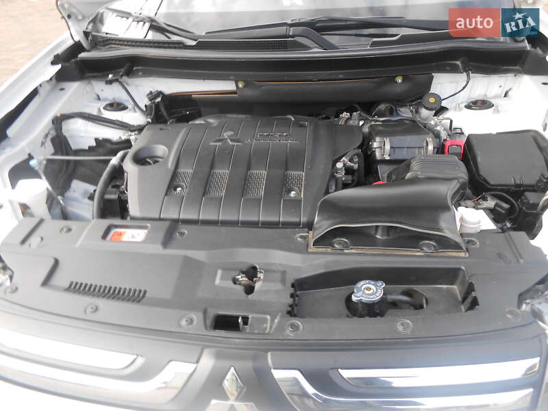 Позашляховик / Кросовер Mitsubishi Outlander 2012 в Самборі фото 29 Позашляховик / Кросовер Mitsubishi Outlander 2012 в Самборі