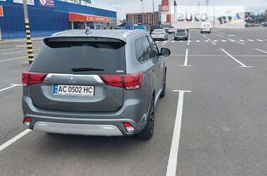 Внедорожник / Кроссовер Mitsubishi Outlander 2018 в Ровно