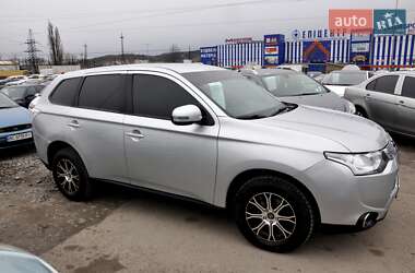 Внедорожник / Кроссовер Mitsubishi Outlander 2014 в Львове