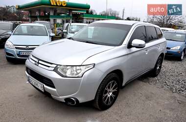 Внедорожник / Кроссовер Mitsubishi Outlander 2014 в Львове