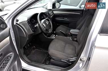 Внедорожник / Кроссовер Mitsubishi Outlander 2014 в Львове