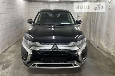 Внедорожник / Кроссовер Mitsubishi Outlander 2022 в Пирятине