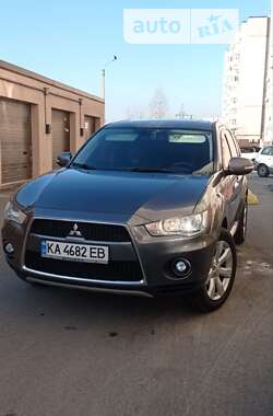 Позашляховик / Кросовер Mitsubishi Outlander 2011 в Києві