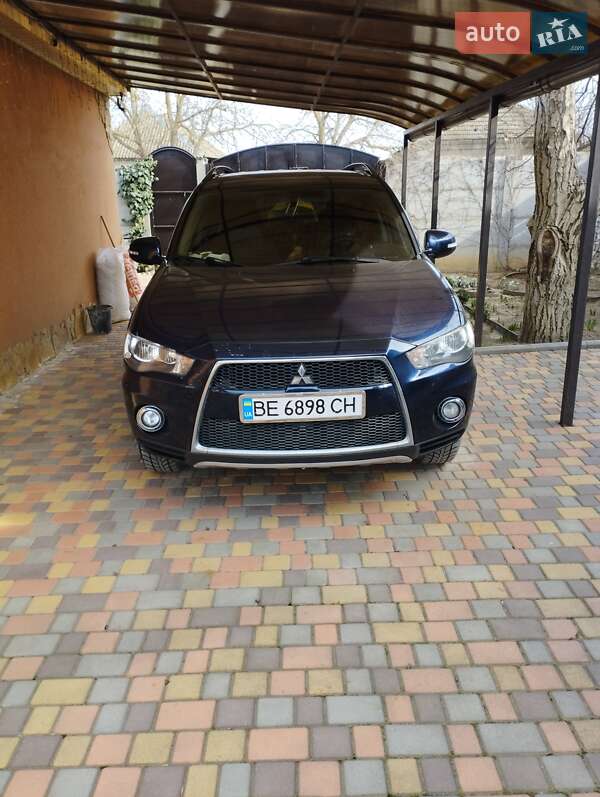 Позашляховик / Кросовер Mitsubishi Outlander 2010 в Миколаєві