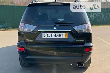 Внедорожник / Кроссовер Mitsubishi Outlander 2012 в Ивано-Франковске