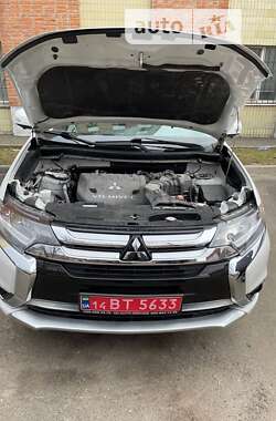 Позашляховик / Кросовер Mitsubishi Outlander 2018 в Харкові