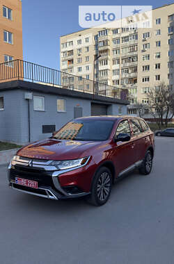 Внедорожник / Кроссовер Mitsubishi Outlander 2019 в Белой Церкви