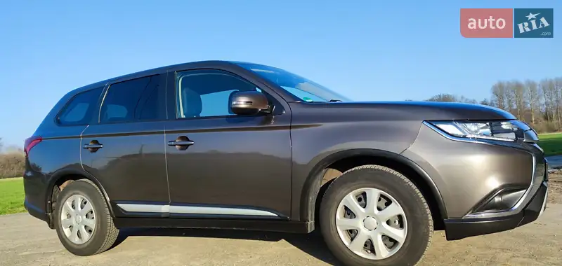 Mitsubishi Outlander 2019 VIN JMBXTGF2WLZ000284 фото оголошення 22 з 120