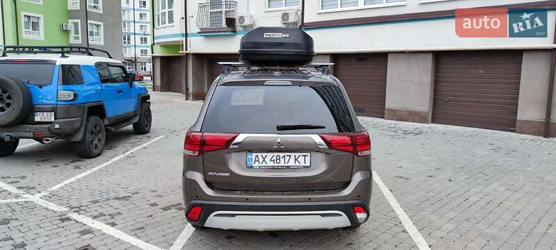 Внедорожник / Кроссовер Mitsubishi Outlander 2019 в Львове