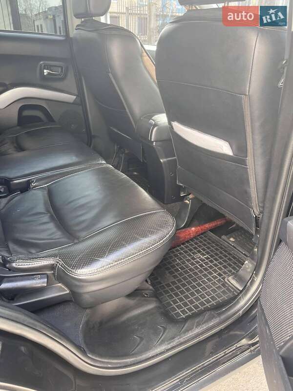 Позашляховик / Кросовер Mitsubishi Outlander 2008 в Кам'янському