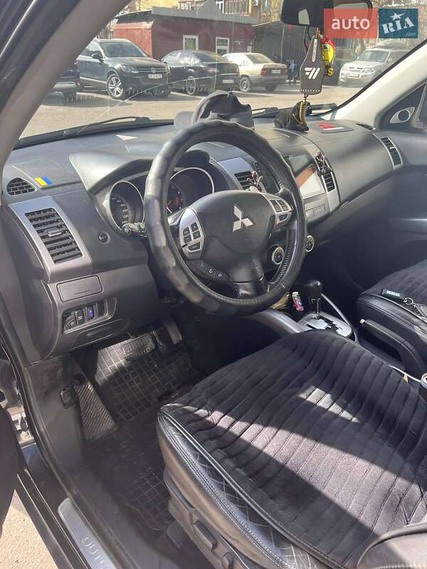 Позашляховик / Кросовер Mitsubishi Outlander 2008 в Кам'янському
