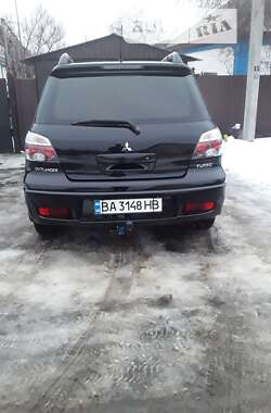 Внедорожник / Кроссовер Mitsubishi Outlander 2005 в Голованевске