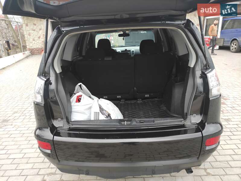 Позашляховик / Кросовер Mitsubishi Outlander 2010 в Одесі