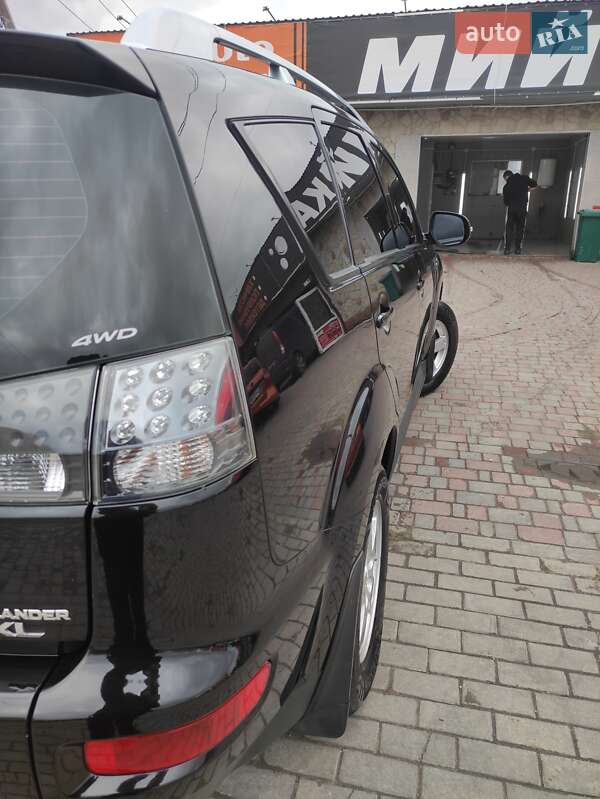 Позашляховик / Кросовер Mitsubishi Outlander 2010 в Одесі