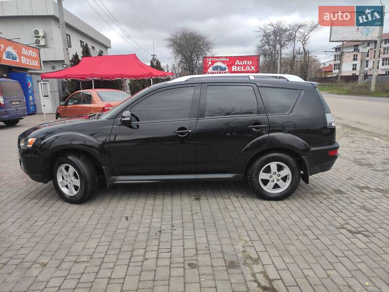 Позашляховик / Кросовер Mitsubishi Outlander 2010 в Одесі