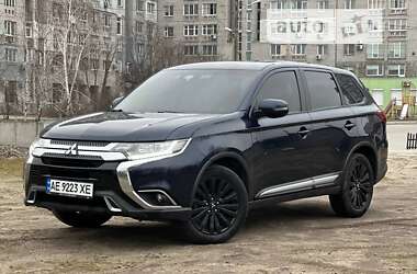 Позашляховик / Кросовер Mitsubishi Outlander 2020 в Дніпрі