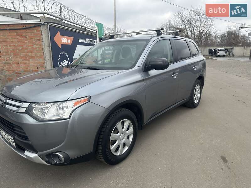 Внедорожник / Кроссовер Mitsubishi Outlander 2014 в Полтаве