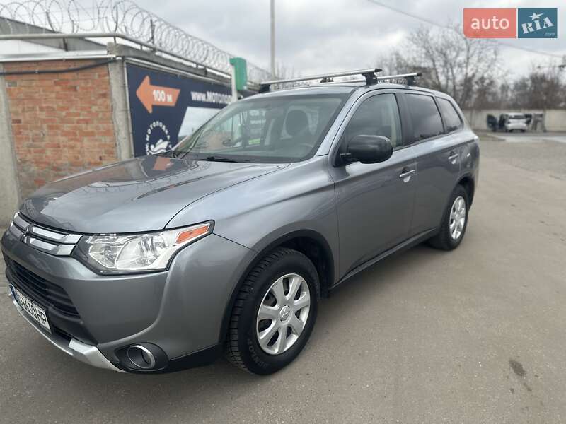 Внедорожник / Кроссовер Mitsubishi Outlander 2014 в Полтаве