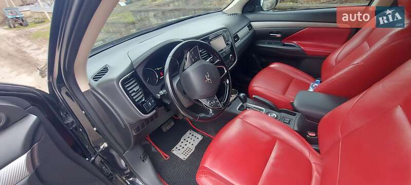 Позашляховик / Кросовер Mitsubishi Outlander 2015 в Підволочиську фото 4 Позашляховик / Кросовер Mitsubishi Outlander 2015 в Підволочиську