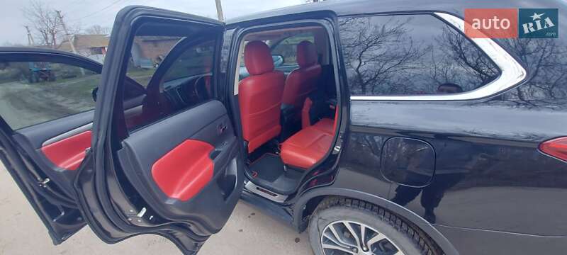 Позашляховик / Кросовер Mitsubishi Outlander 2015 в Підволочиську фото 7 Позашляховик / Кросовер Mitsubishi Outlander 2015 в Підволочиську