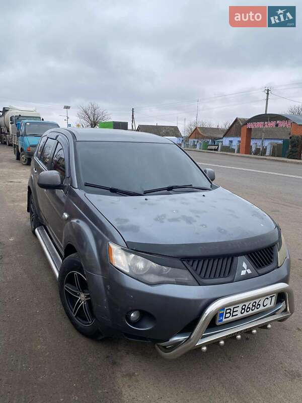 Внедорожник / Кроссовер Mitsubishi Outlander 2006 в Николаеве