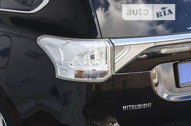 Позашляховик / Кросовер Mitsubishi Outlander 2013 в Луцьку