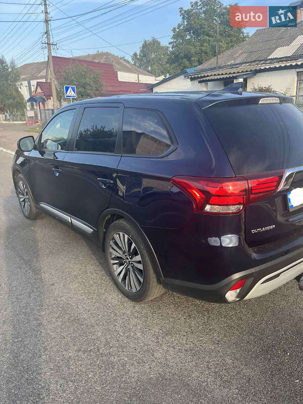 Mitsubishi Outlander 2019