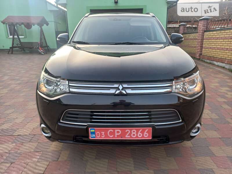 Внедорожник / Кроссовер Mitsubishi Outlander 2014 в Червонограде