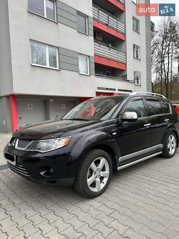 Позашляховик / Кросовер Mitsubishi Outlander 2008 в Стрию
