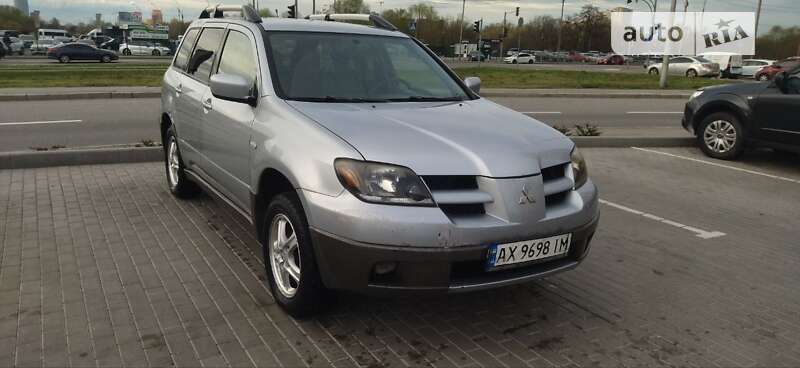 Позашляховик / Кросовер Mitsubishi Outlander 2003 в Києві