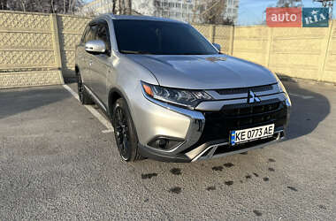 Внедорожник / Кроссовер Mitsubishi Outlander 2018 в Днепре