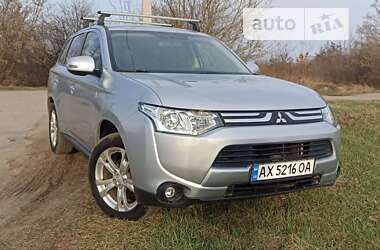 Внедорожник / Кроссовер Mitsubishi Outlander 2013 в Чернигове