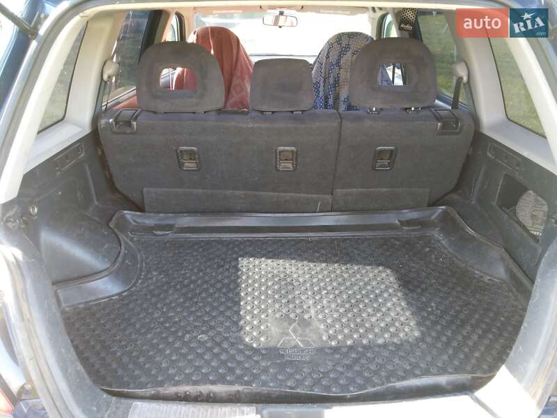 Позашляховик / Кросовер Mitsubishi Outlander 2003 в Сахновщині