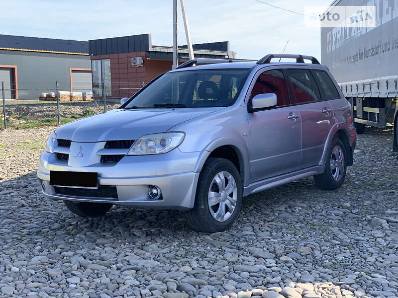 Внедорожник / Кроссовер Mitsubishi Outlander 2008 в Хусте