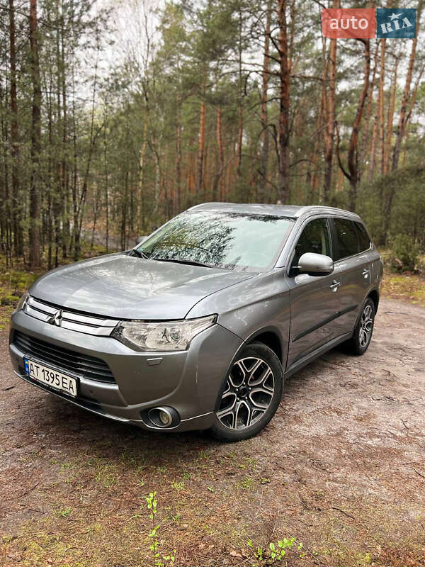 Внедорожник / Кроссовер Mitsubishi Outlander 2014 в Яремче