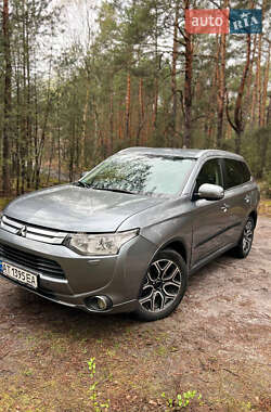 Внедорожник / Кроссовер Mitsubishi Outlander 2014 в Яремче