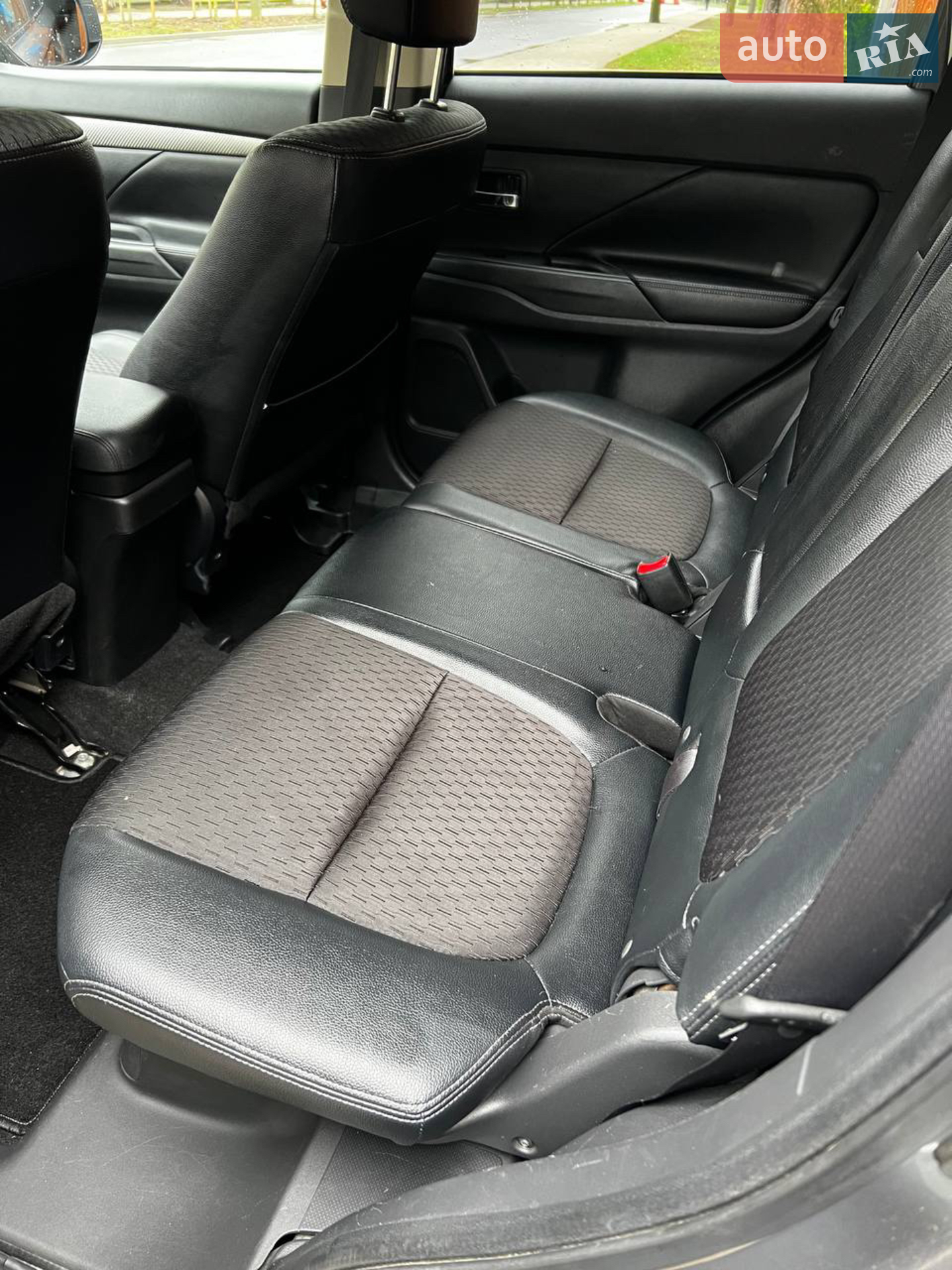 2014 Mitsubishi Outlander - мініатюра 7